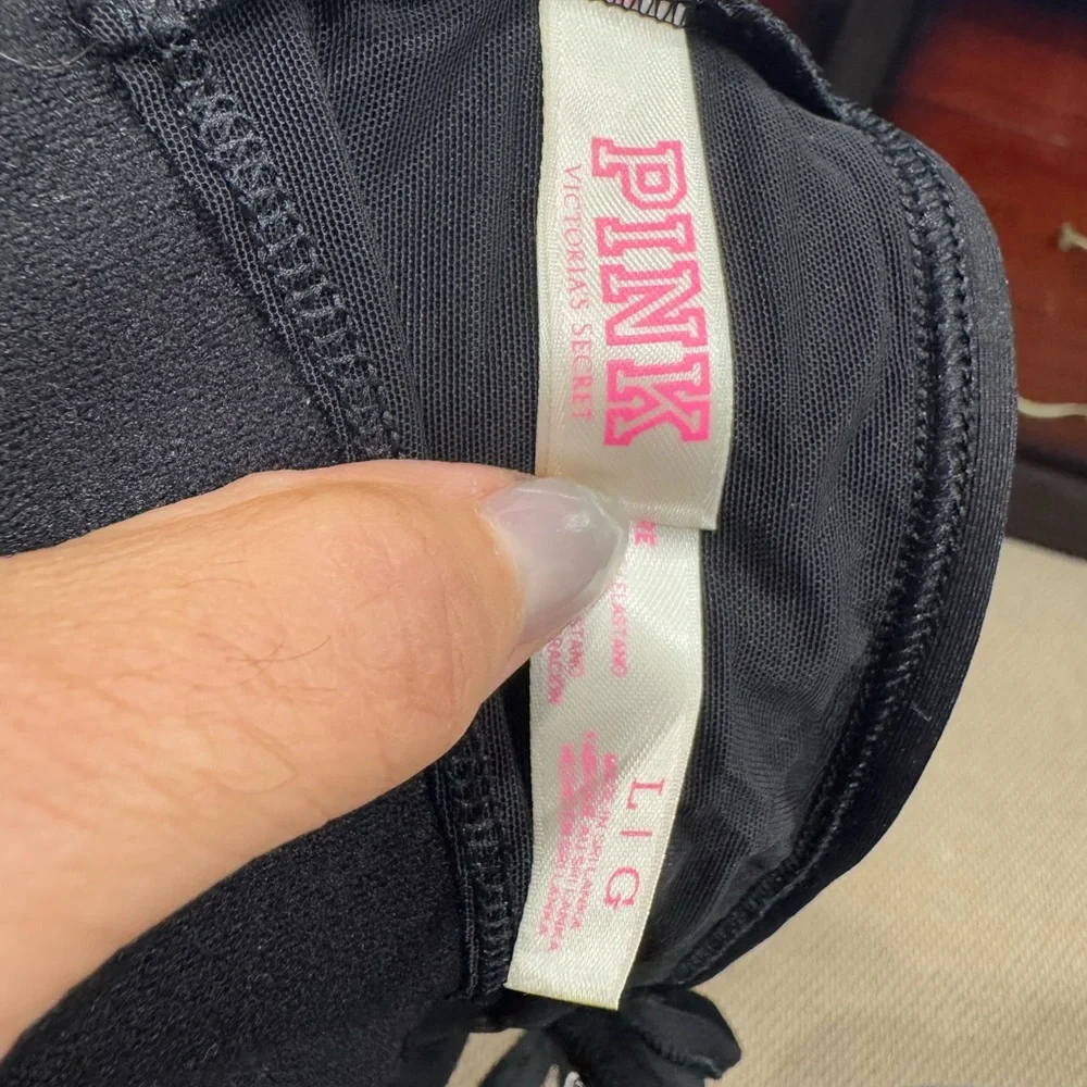 Victoria's Secret Black Sports Bra - Picture 4 of 4